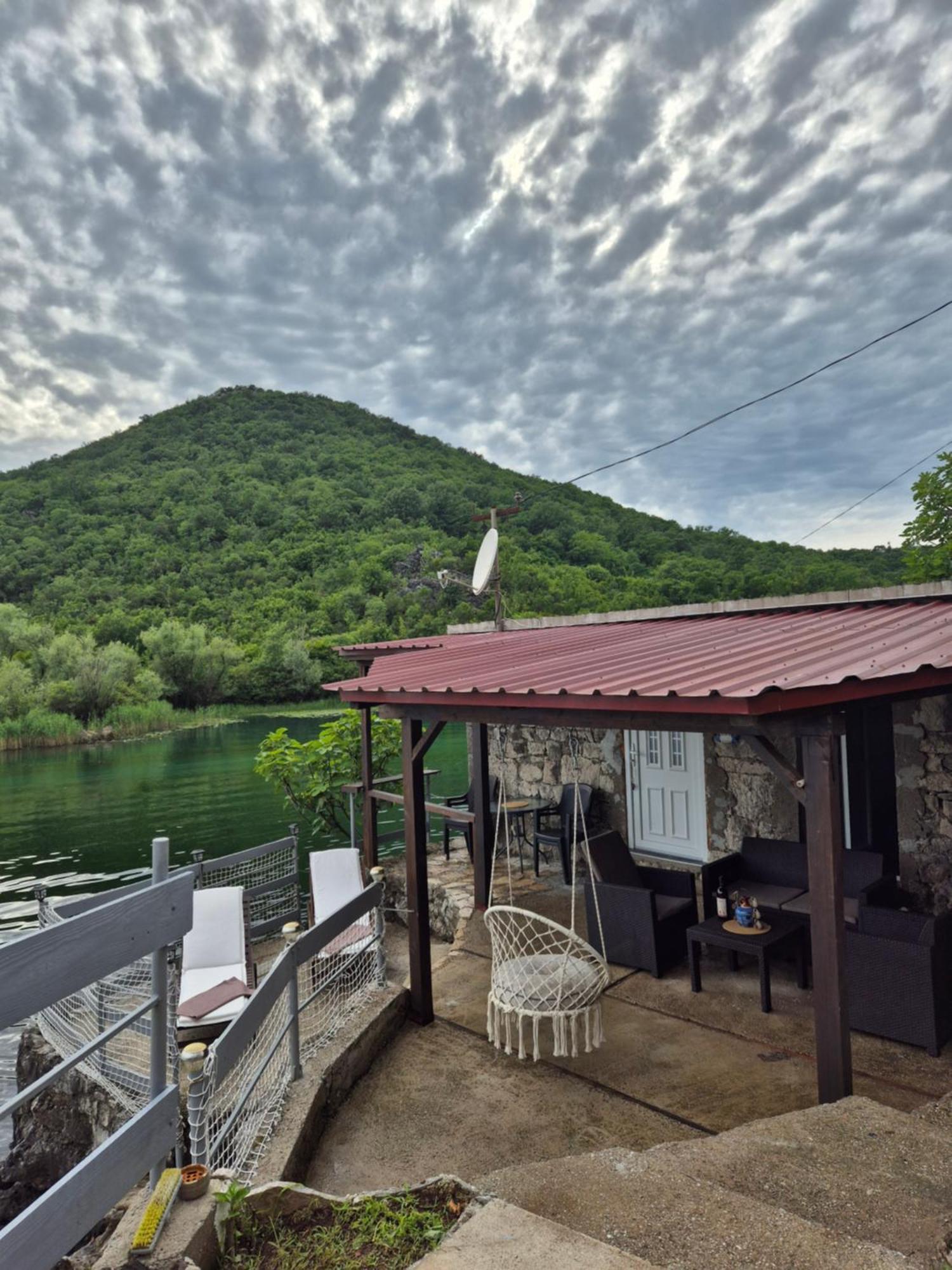 Old House, Skadar